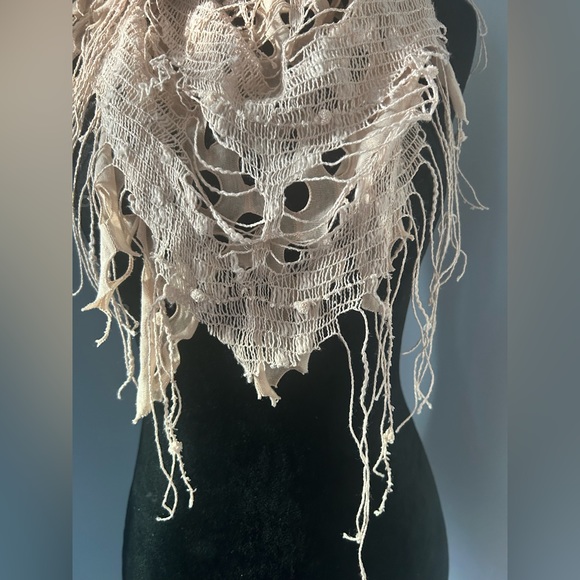 VINTAGE BOHO SHEER CUTOUT TRIANGULAR FRINGE Sparkle SCARF - Picture 4 of 8